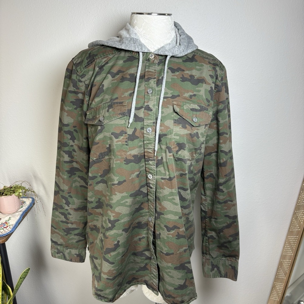 Empyre Women's Large ~ Green Camo Button Up Hoodie Shirt Shacket Skater